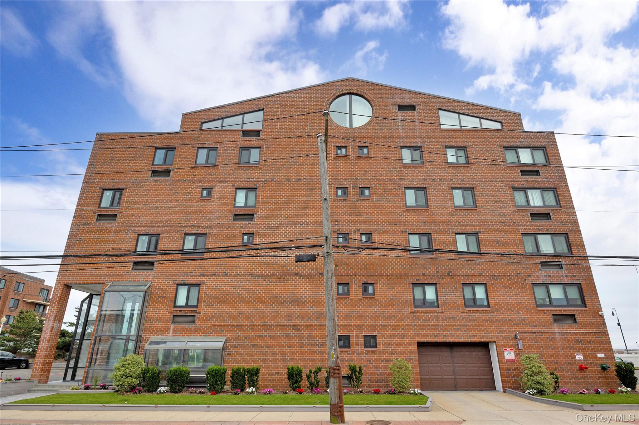 750 Broadway W # 3M, Long Beach, NY 11561