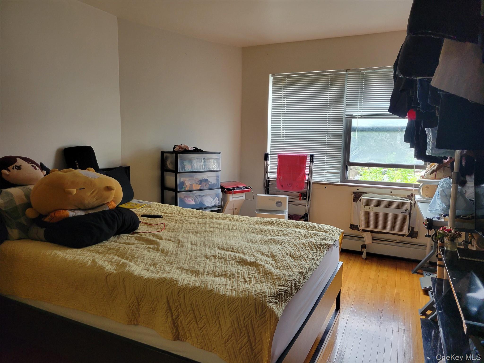 79-15 Kneeland Avenue, Elmhurst, NY 11373