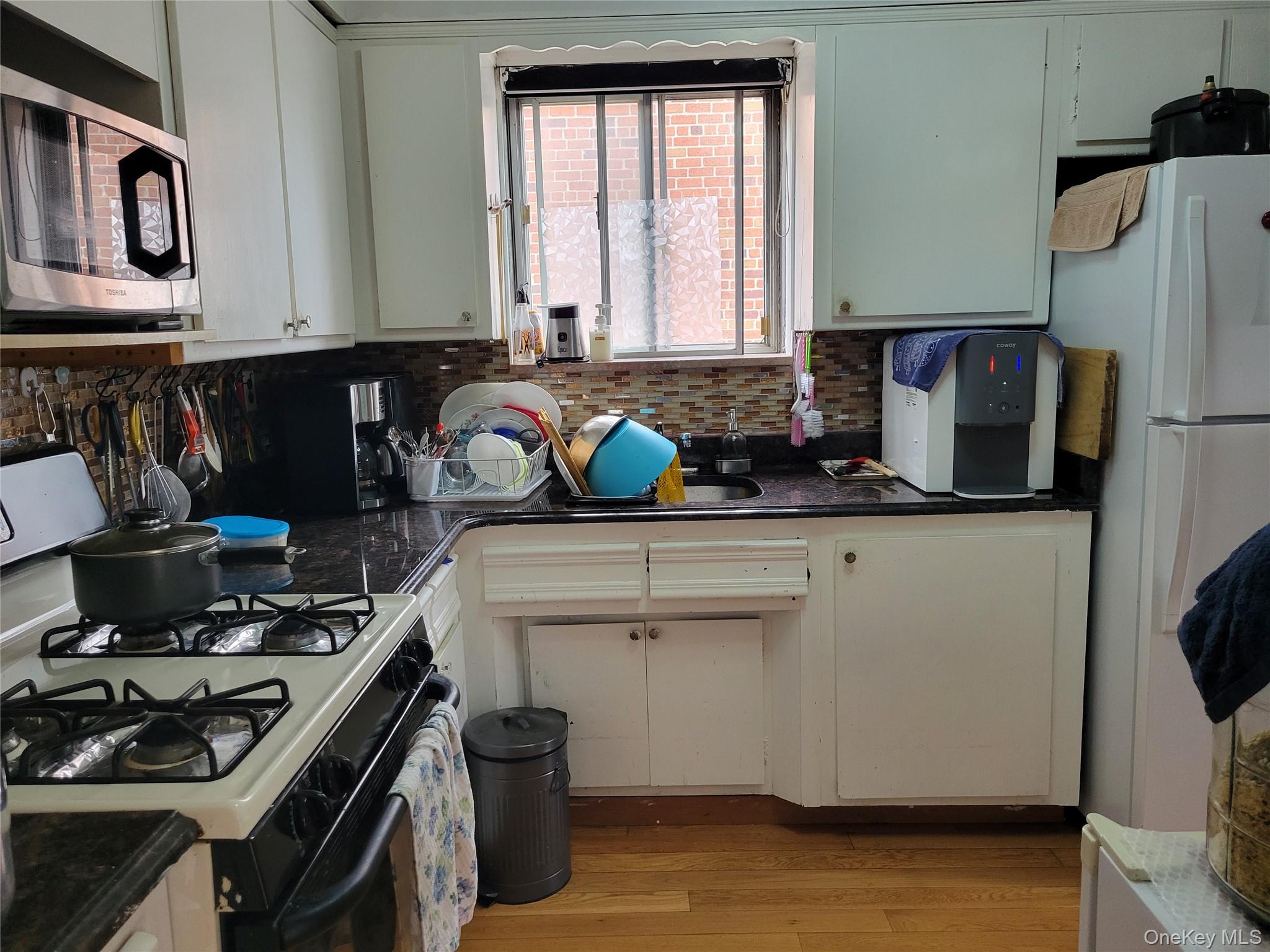 79-15 Kneeland Avenue, Elmhurst, NY 11373