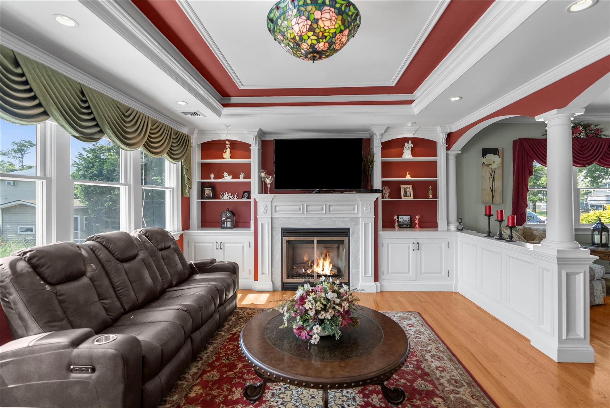 565 S 8th Street, Lindenhurst, NY 11757