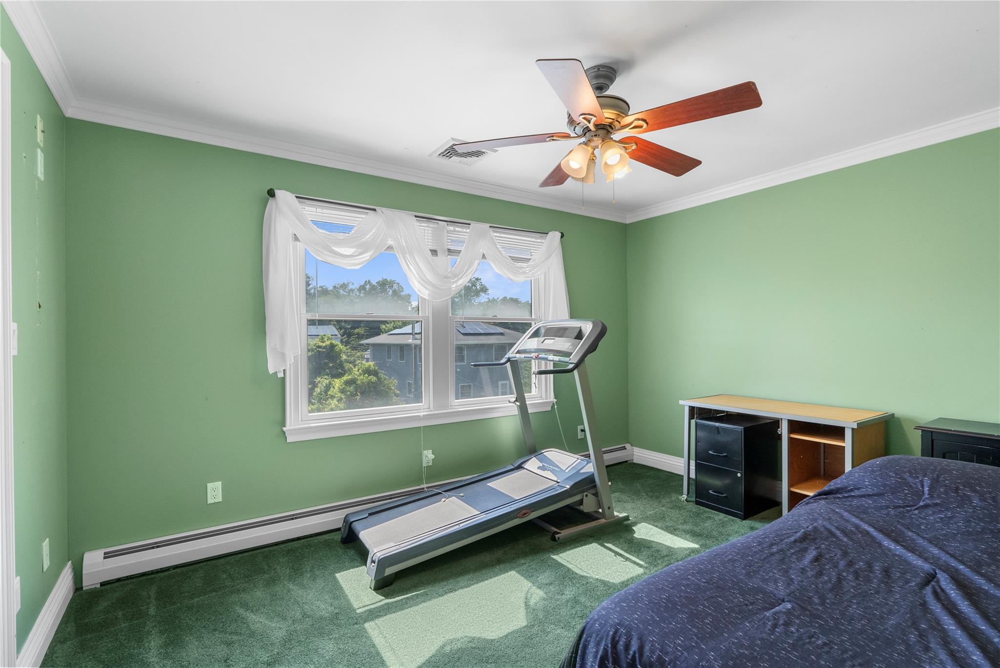 565 S 8th Street, Lindenhurst, NY 11757