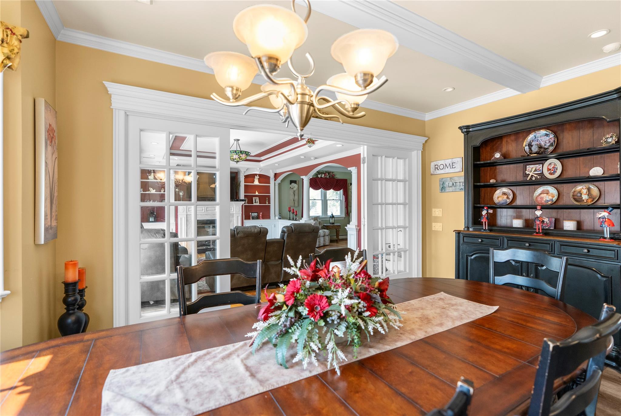 565 S 8th Street, Lindenhurst, NY 11757