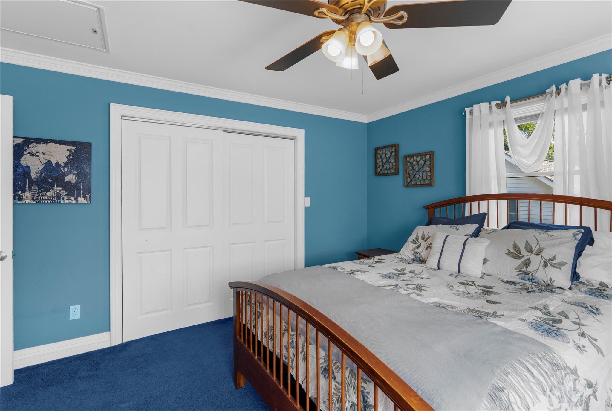 565 S 8th Street, Lindenhurst, NY 11757