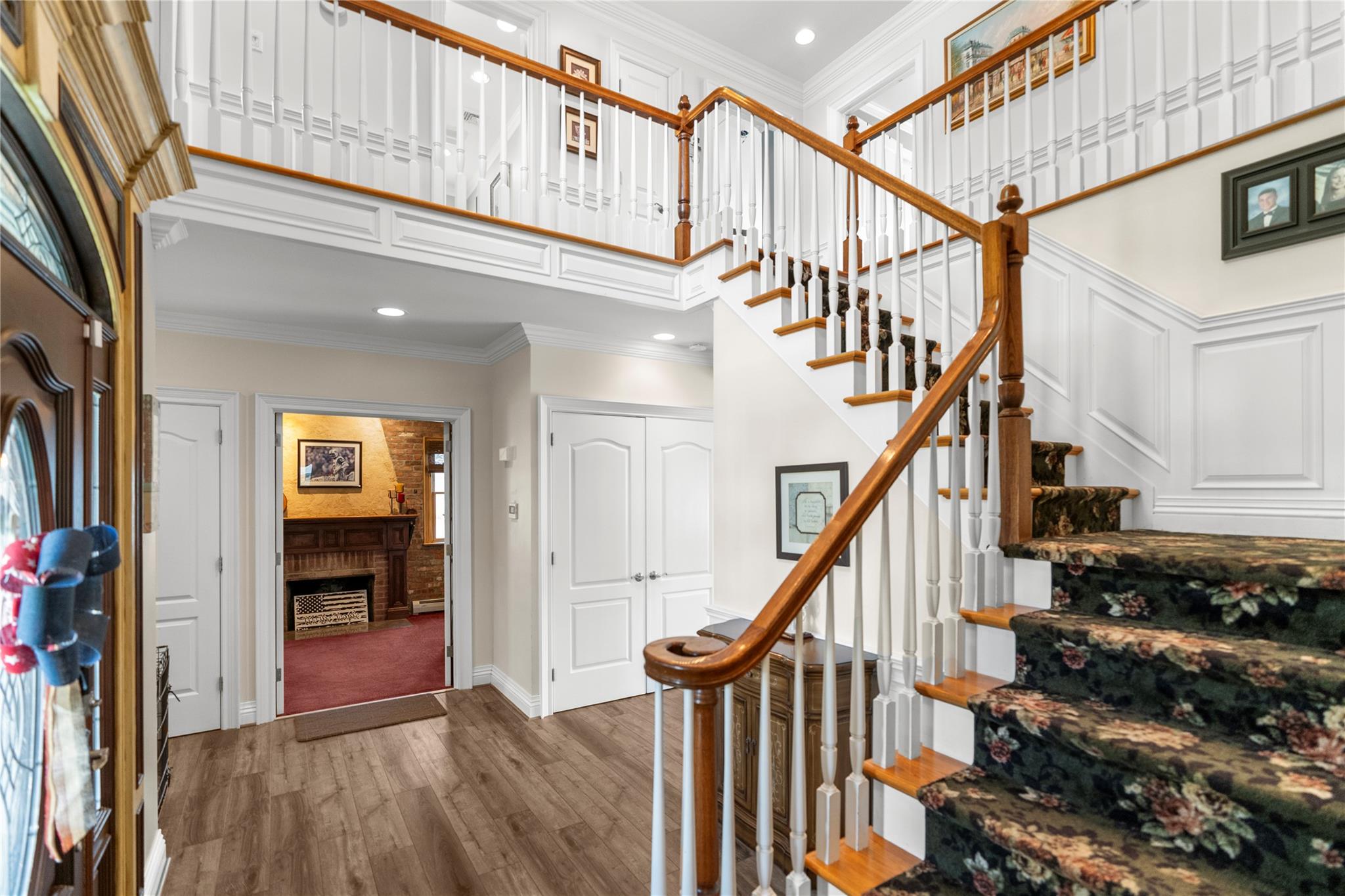 565 S 8th Street, Lindenhurst, NY 11757