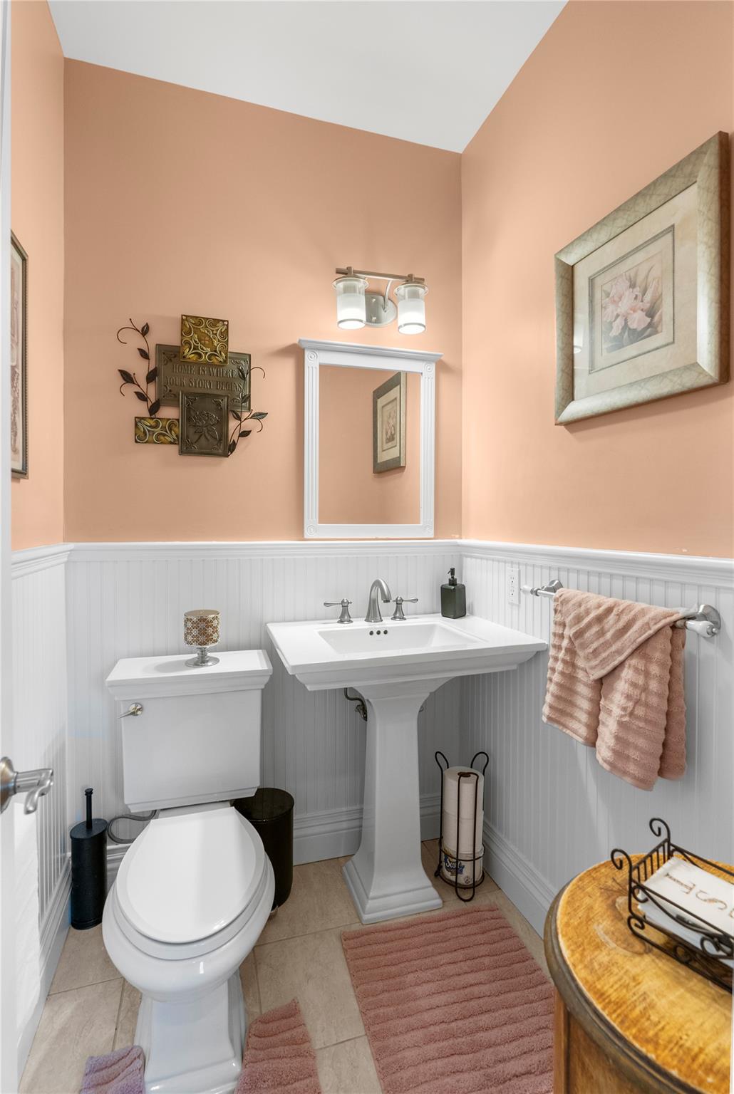 565 S 8th Street, Lindenhurst, NY 11757