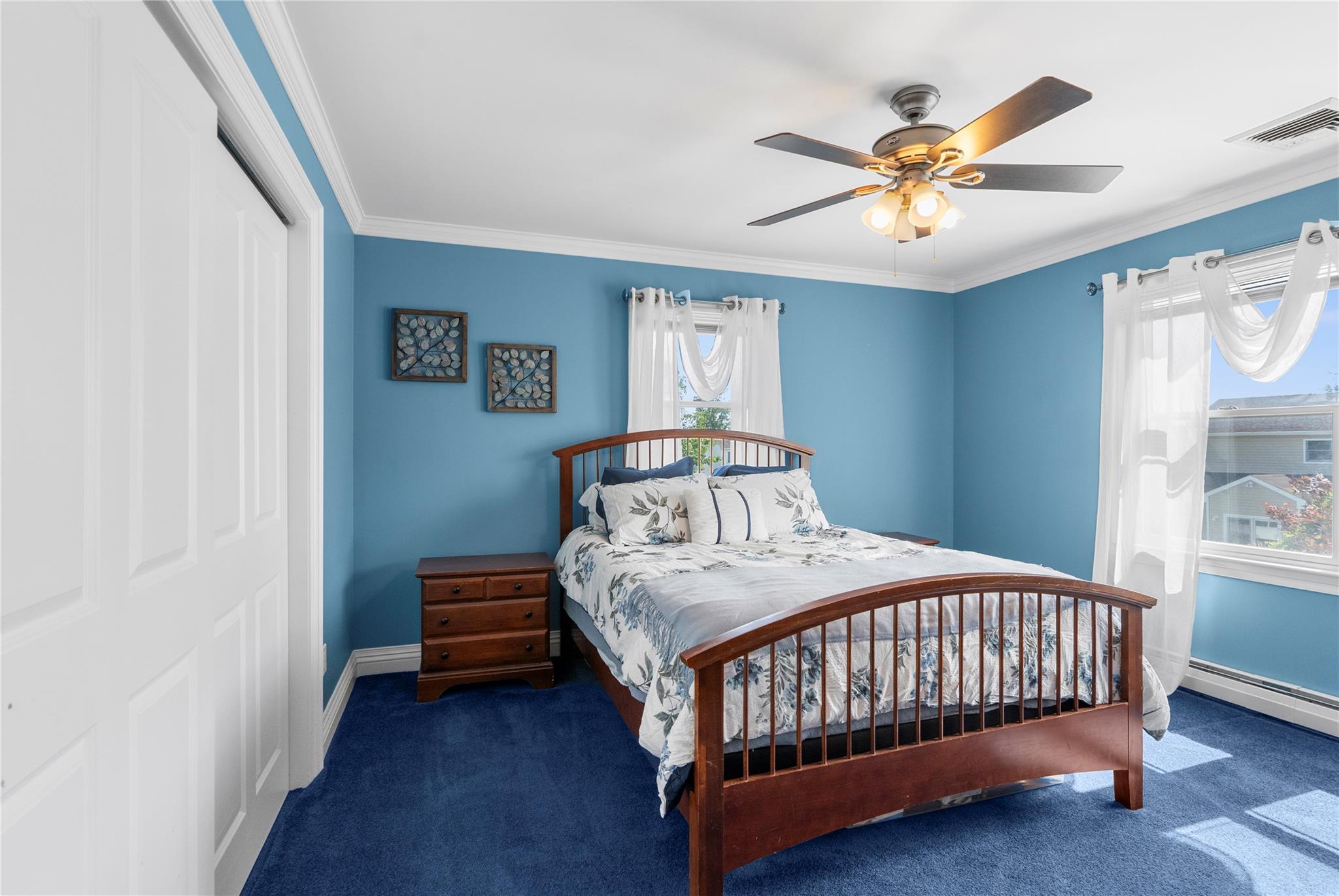 565 S 8th Street, Lindenhurst, NY 11757