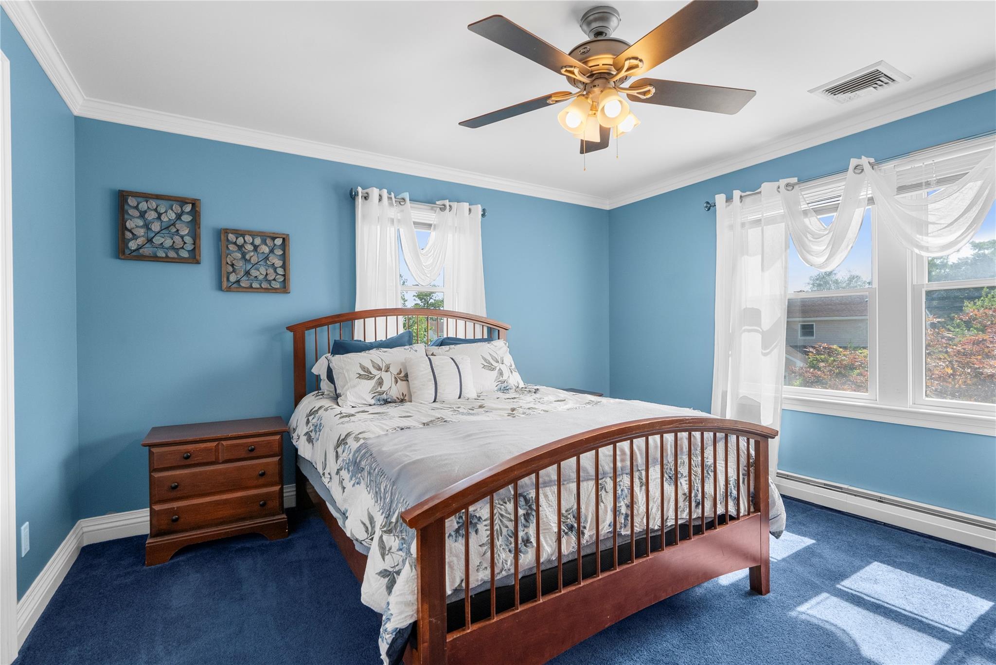 565 S 8th Street, Lindenhurst, NY 11757