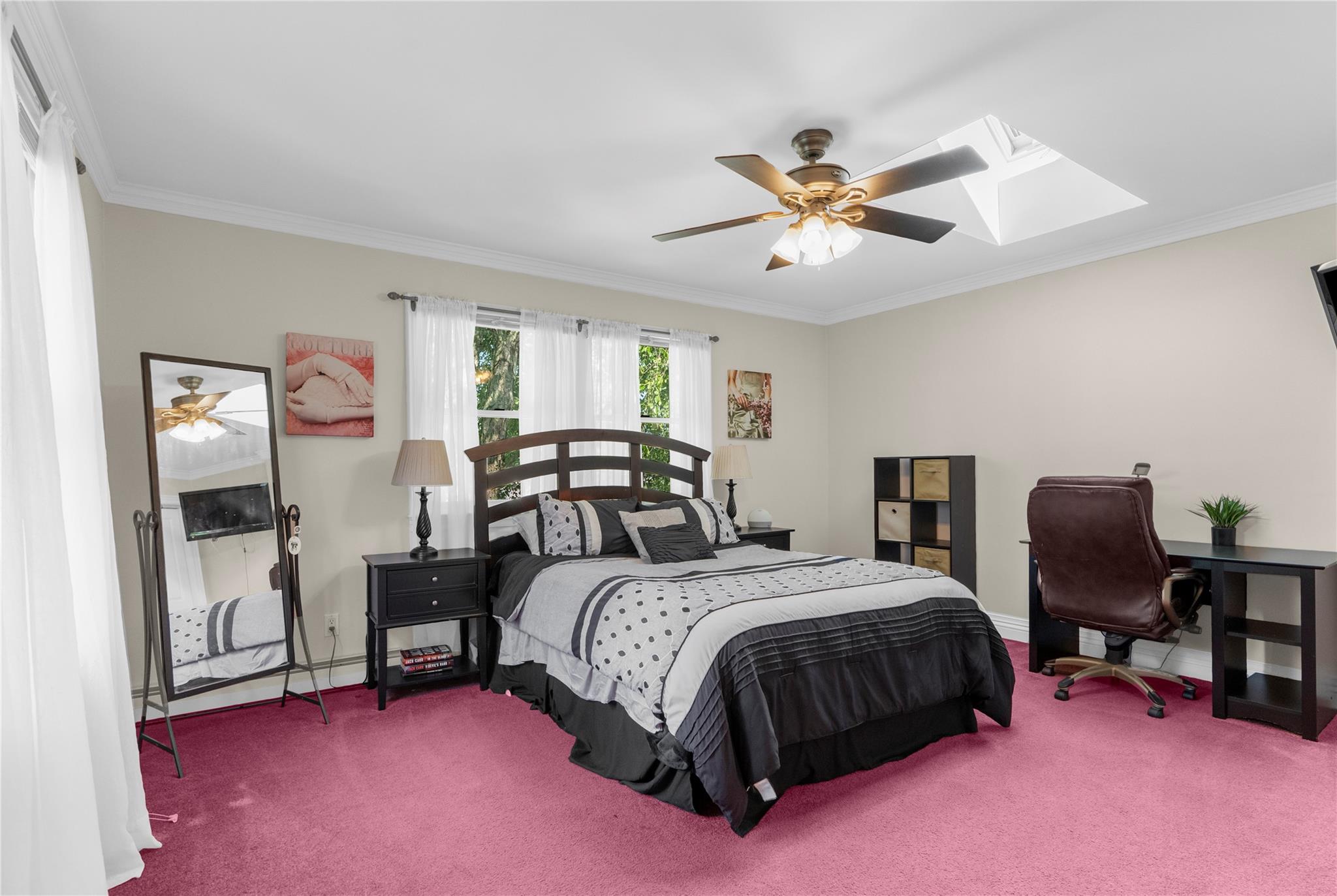 565 S 8th Street, Lindenhurst, NY 11757