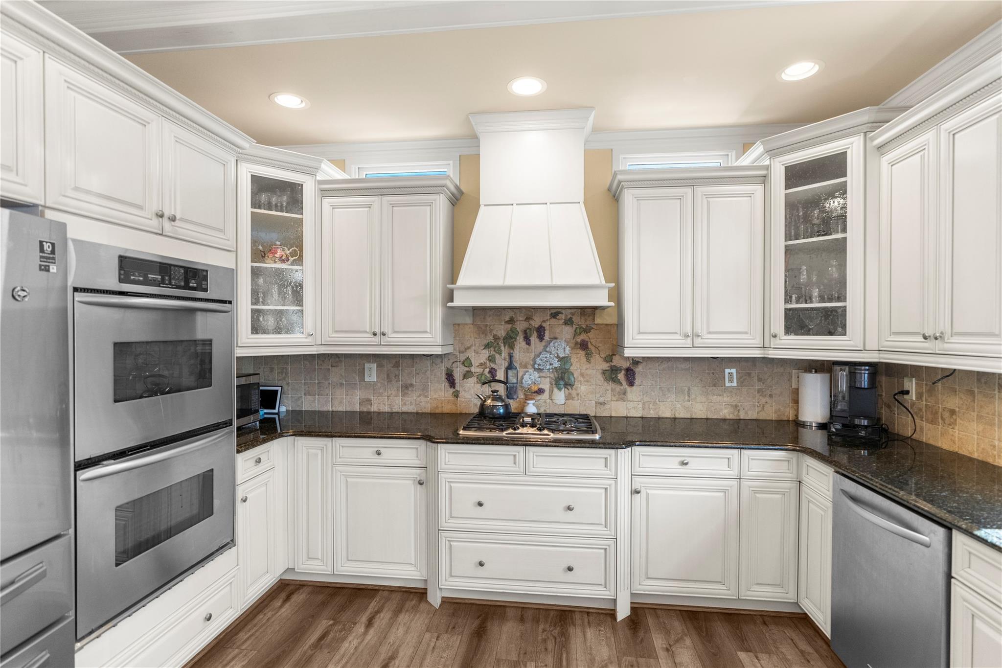 565 S 8th Street, Lindenhurst, NY 11757