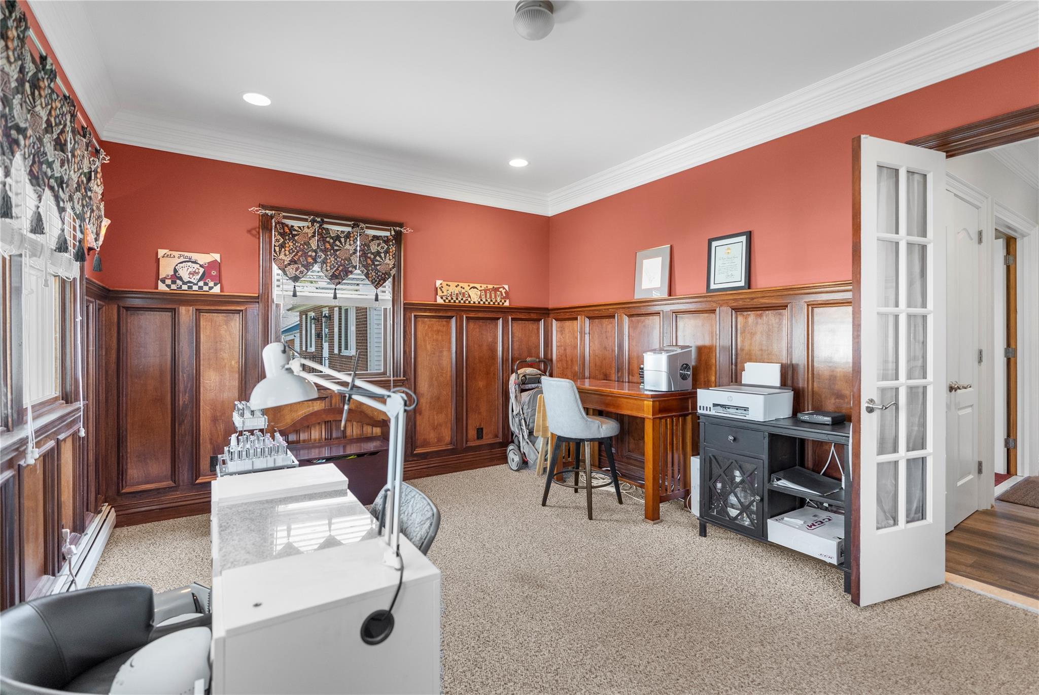 565 S 8th Street, Lindenhurst, NY 11757