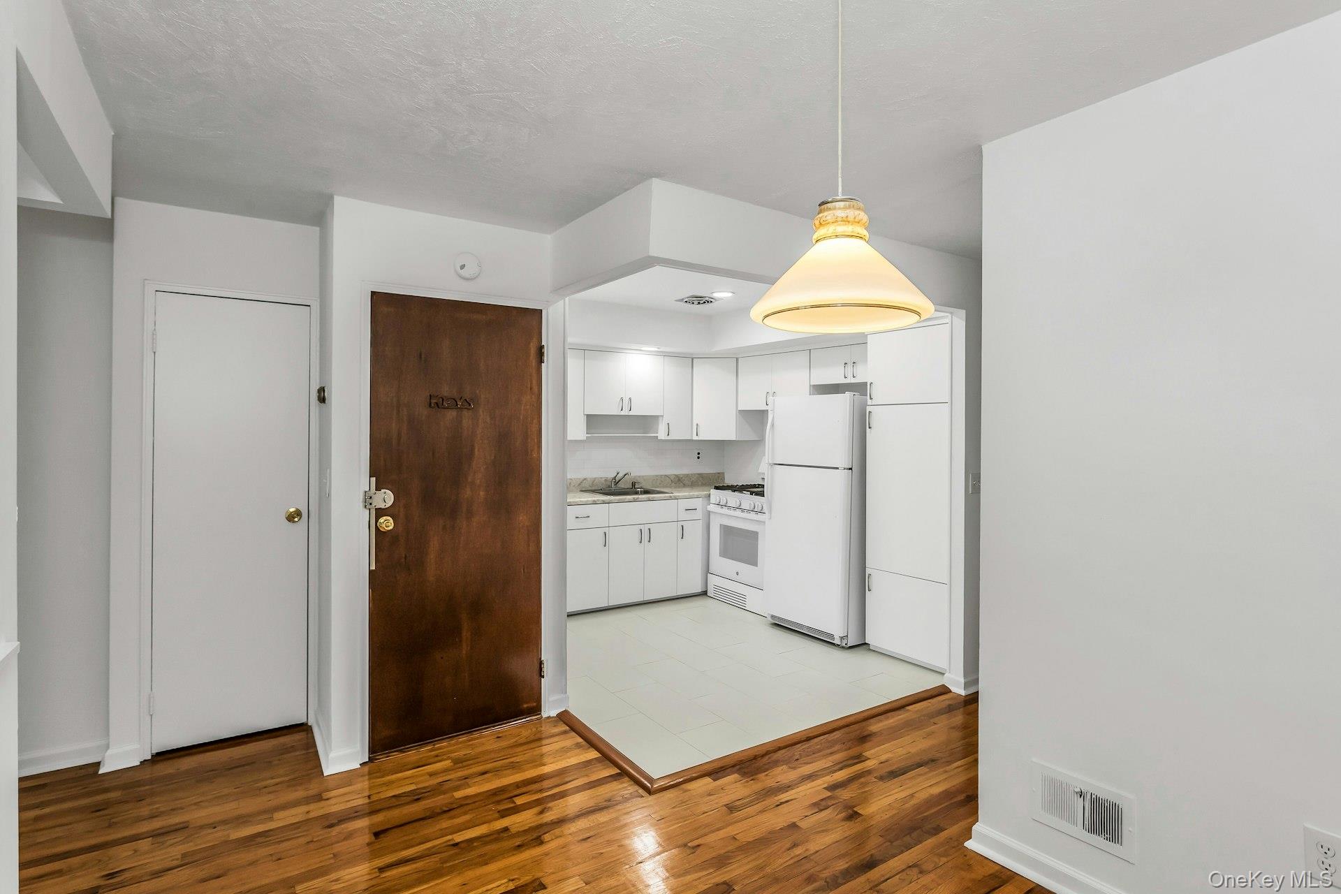 1274 Fteley Avenue, Bronx, NY 10472