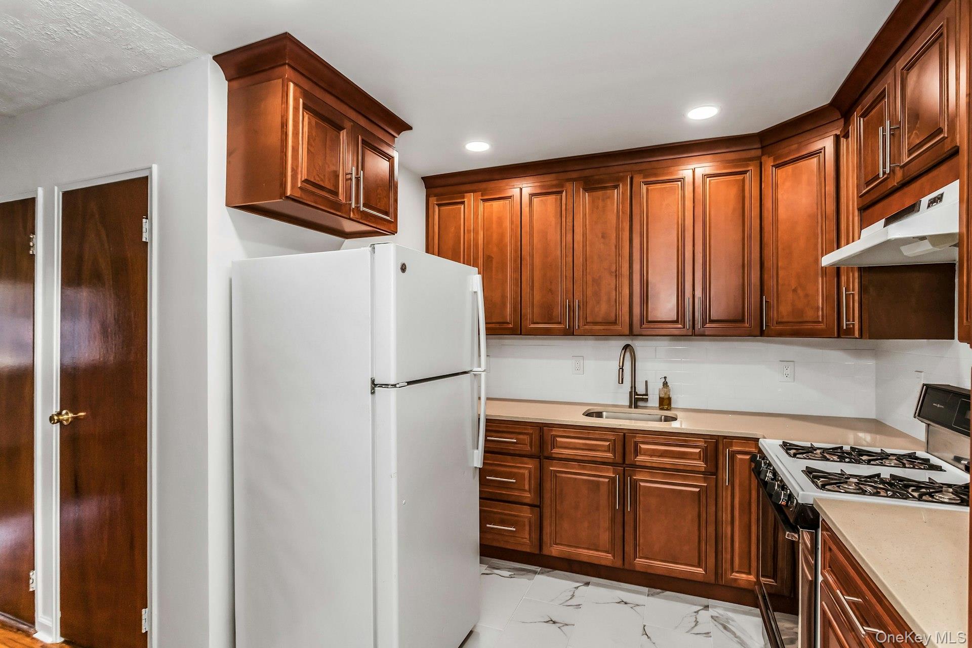 1274 Fteley Avenue, Bronx, NY 10472