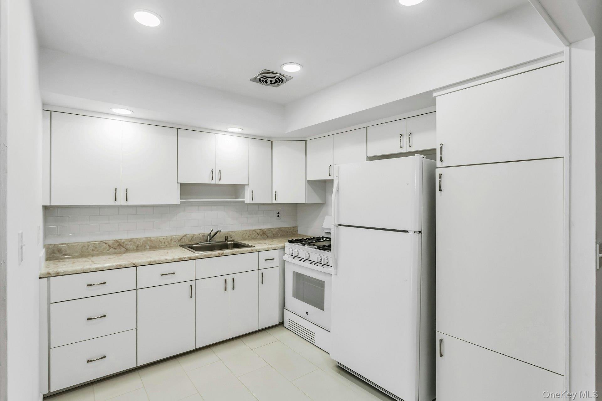 1274 Fteley Avenue, Bronx, NY 10472