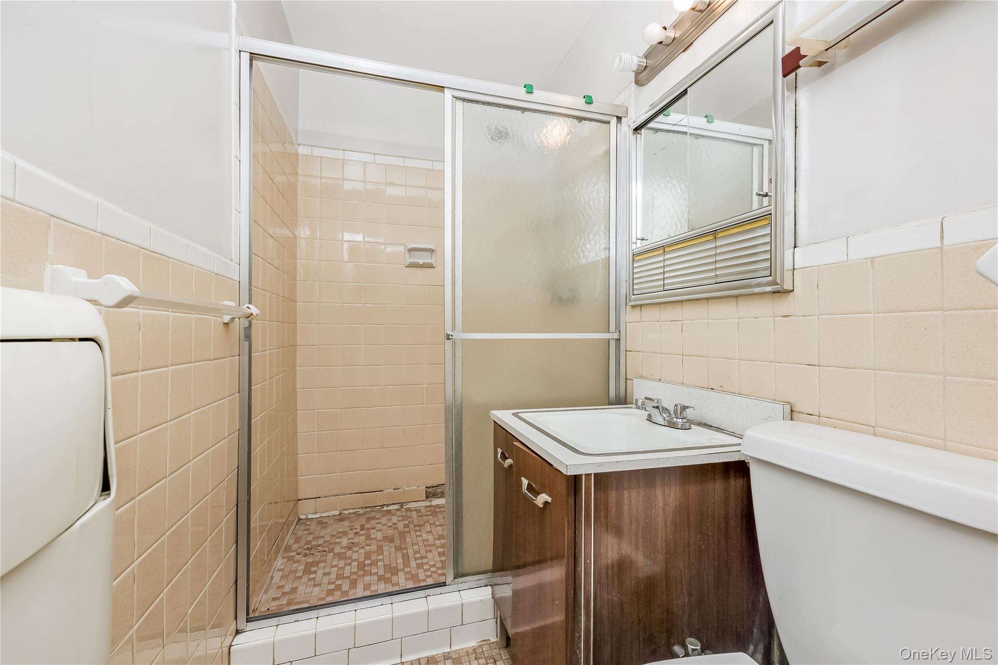 92-31 57th Avenue # 2J, Elmhurst, NY 11373