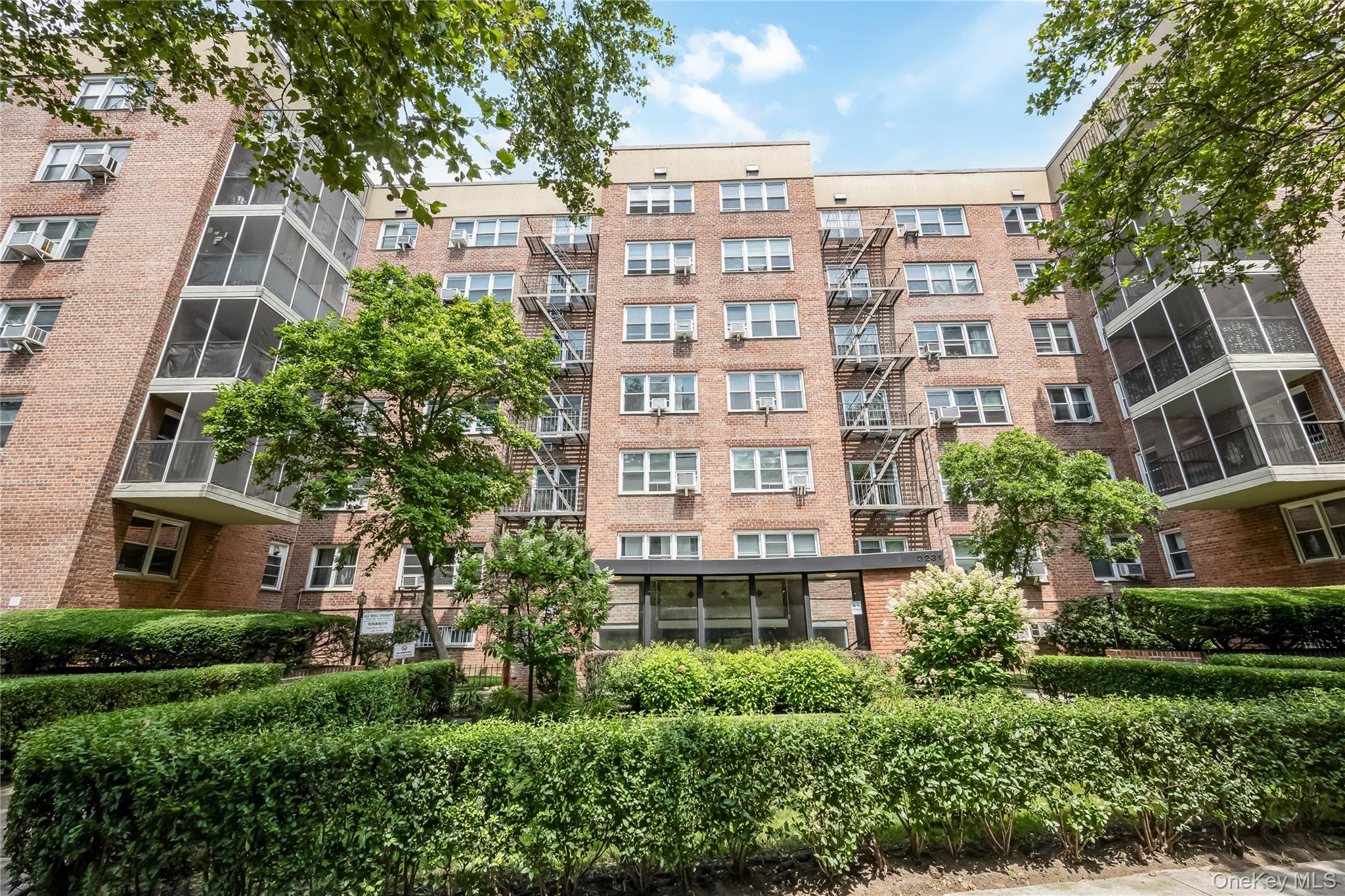 92-31 57th Avenue # 2J, Elmhurst, NY 11373