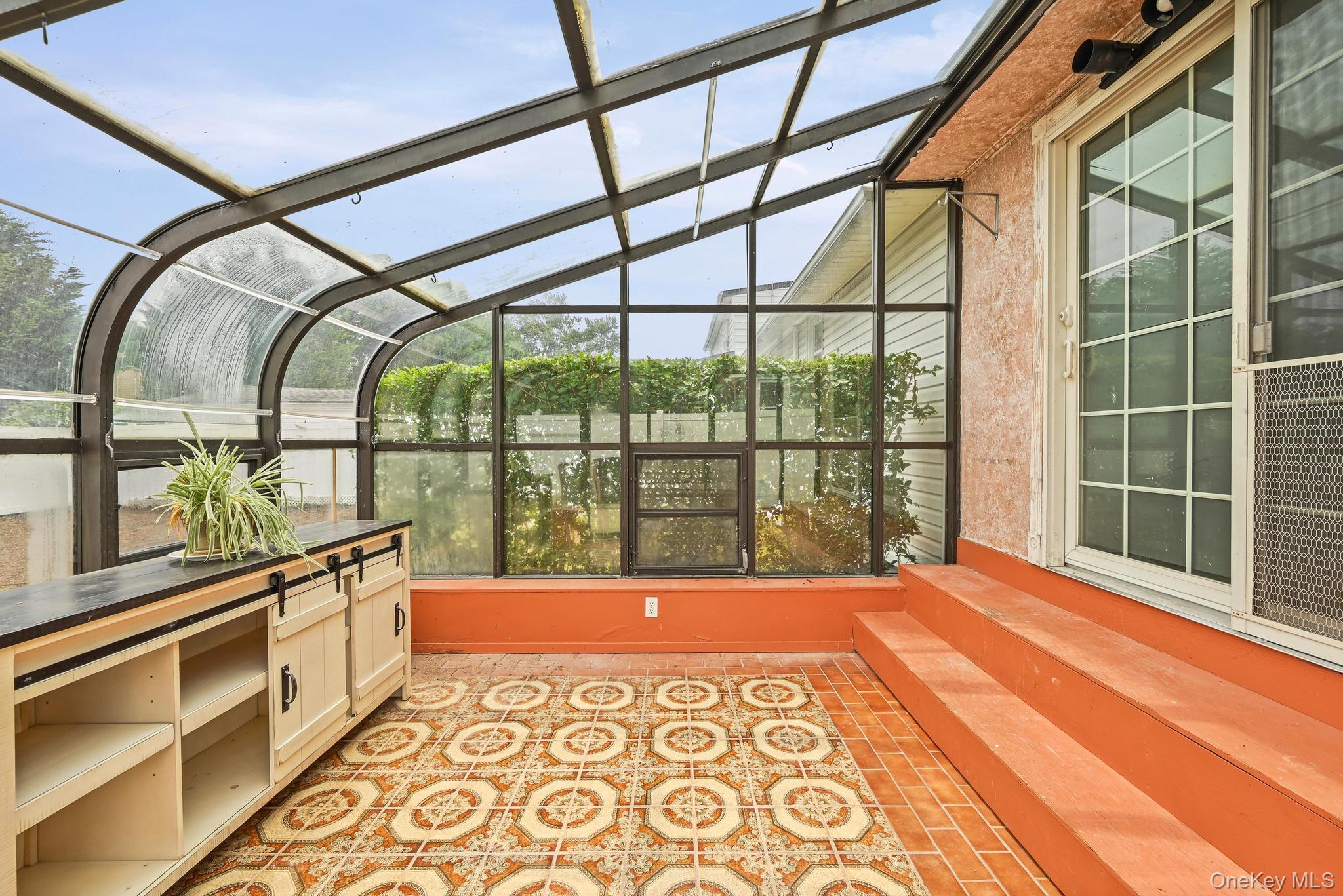 96 S Windhorst Avenue, Bethpage, NY 11714