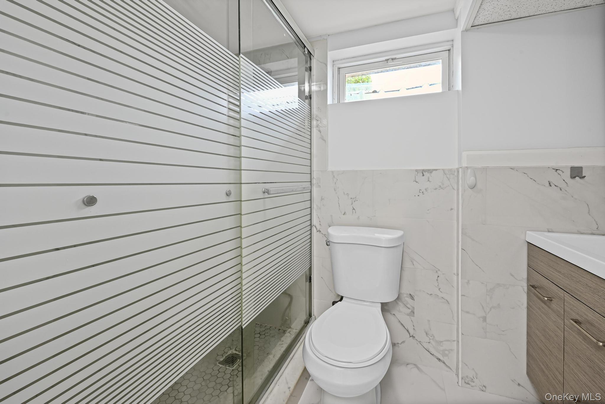 96 S Windhorst Avenue, Bethpage, NY 11714