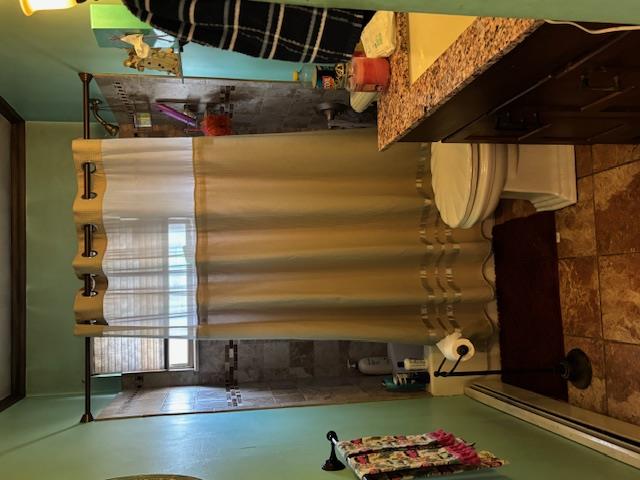 68 Knoll Street, Lindenhurst, NY 11757