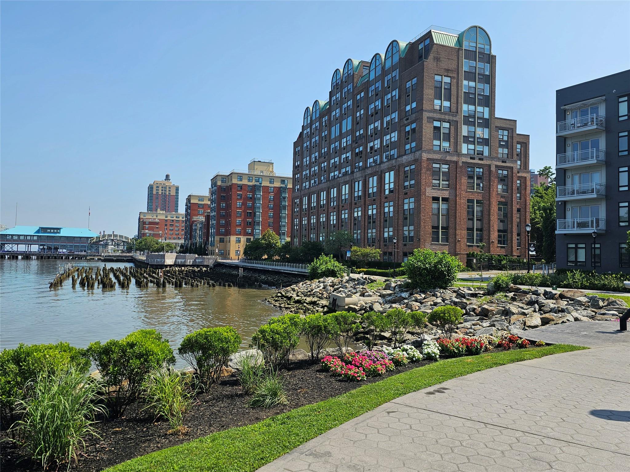 23 Water Grant Street # 11C, Yonkers, NY 10701