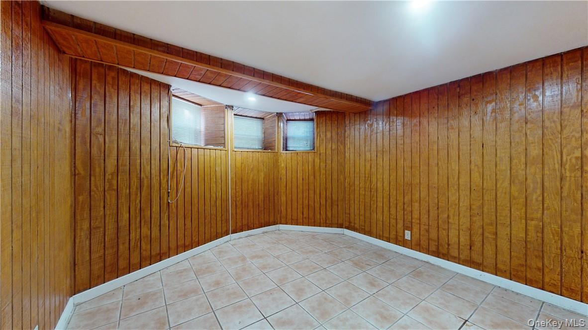 14 Hamilton Avenue, New Rochelle, NY 10801