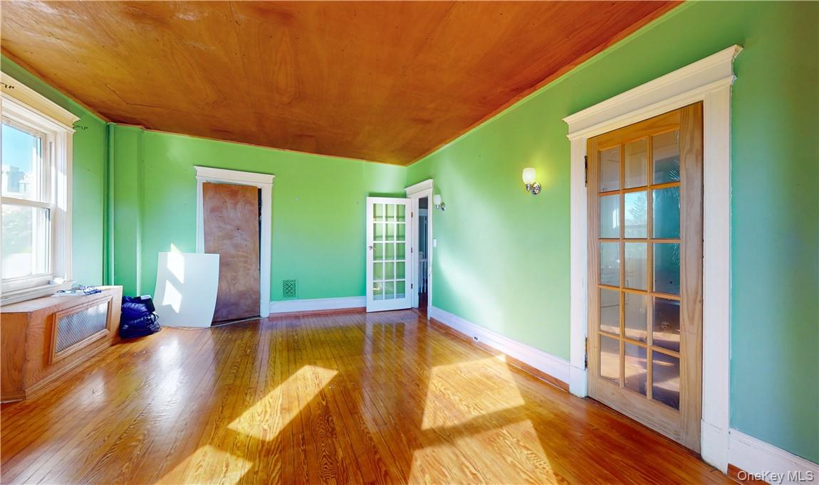 14 Hamilton Avenue, New Rochelle, NY 10801