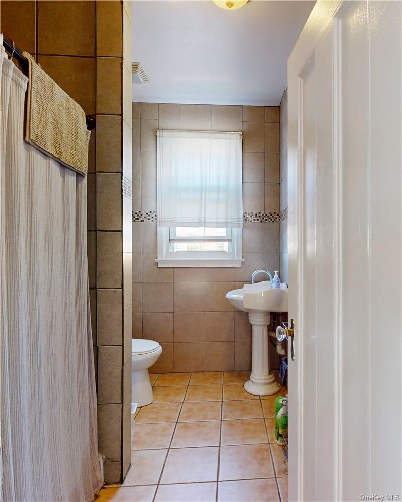 14 Hamilton Avenue, New Rochelle, NY 10801