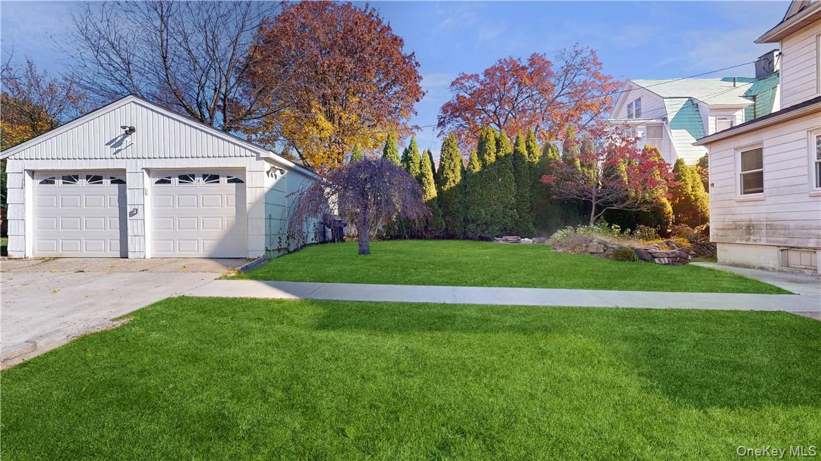 14 Hamilton Avenue, New Rochelle, NY 10801