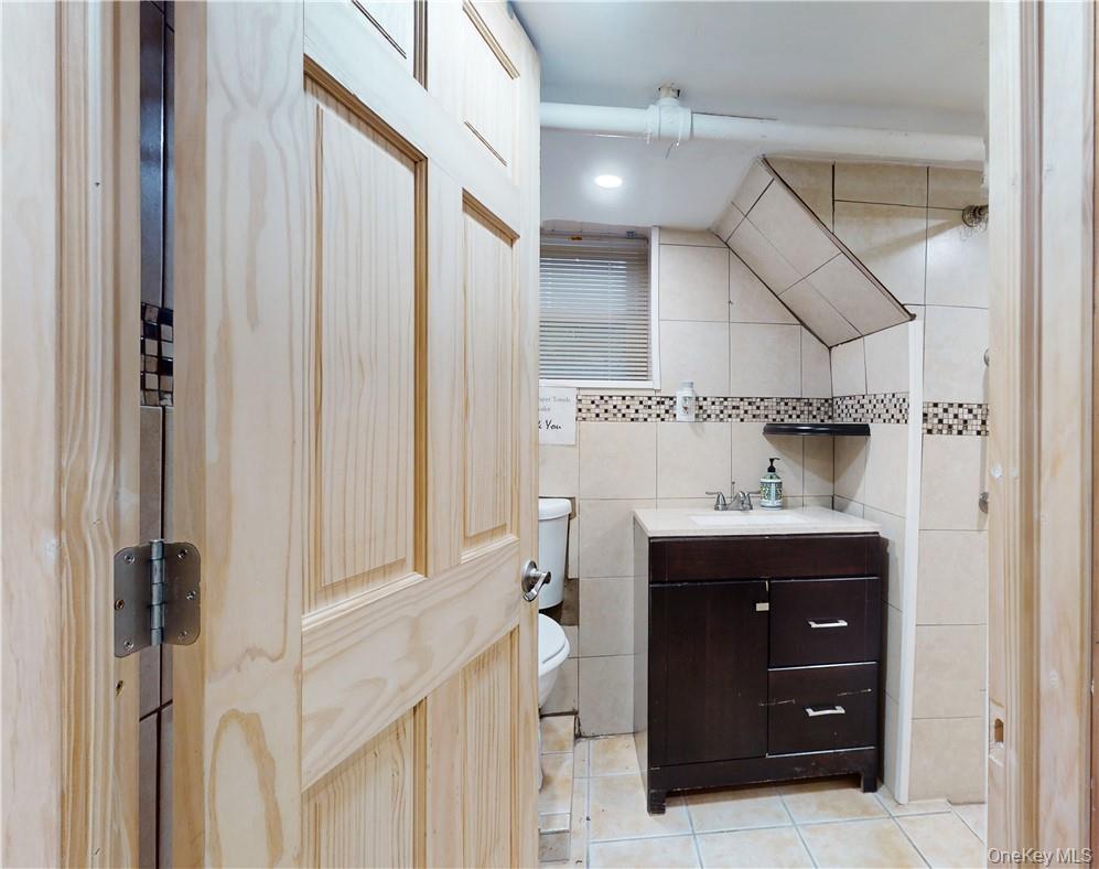 14 Hamilton Avenue, New Rochelle, NY 10801