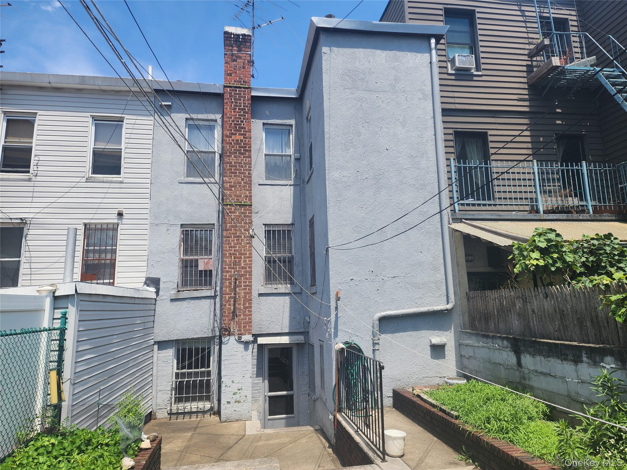 40 Powers Street, Brooklyn, NY 11211