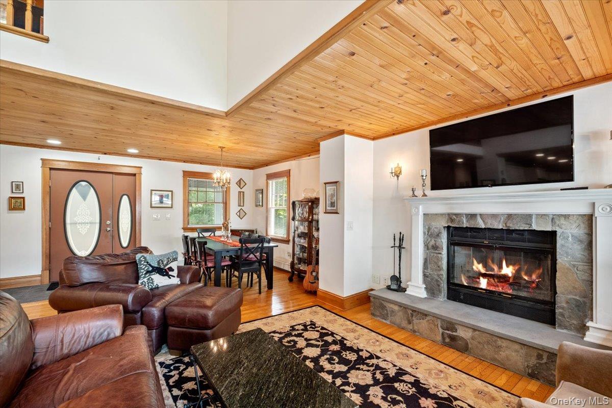 342 Lake Shore Road, Putnam Valley, NY 10579