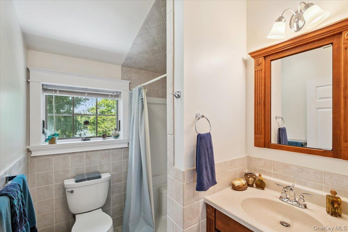 342 Lake Shore Road, Putnam Valley, NY 10579