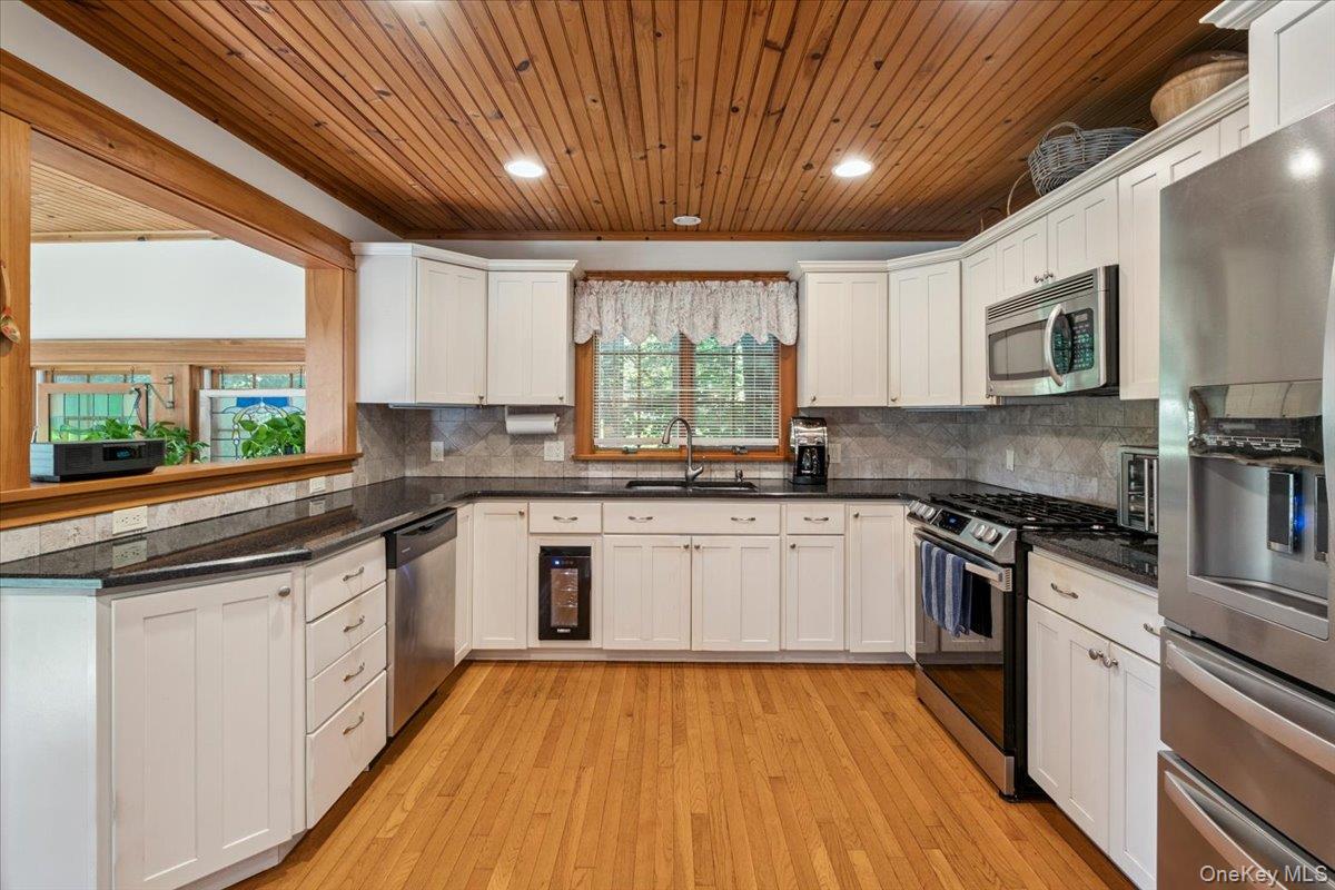 342 Lake Shore Road, Putnam Valley, NY 10579