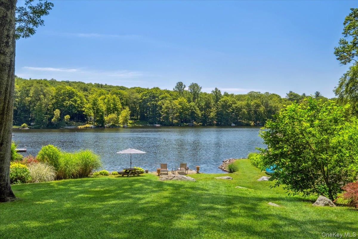 342 Lake Shore Road, Putnam Valley, NY 10579