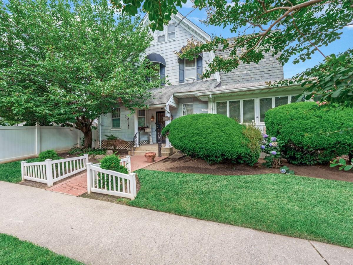 8944 98th Street, Woodhaven, NY 11421