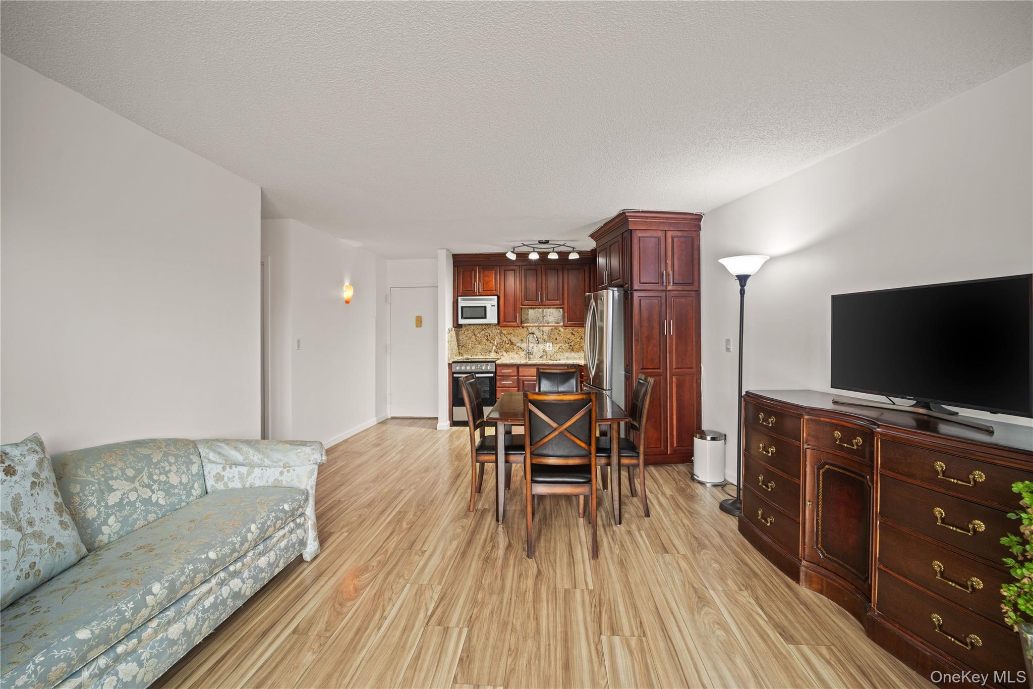 25-40 Shore Boulevard # 2E, Astoria, NY 11102