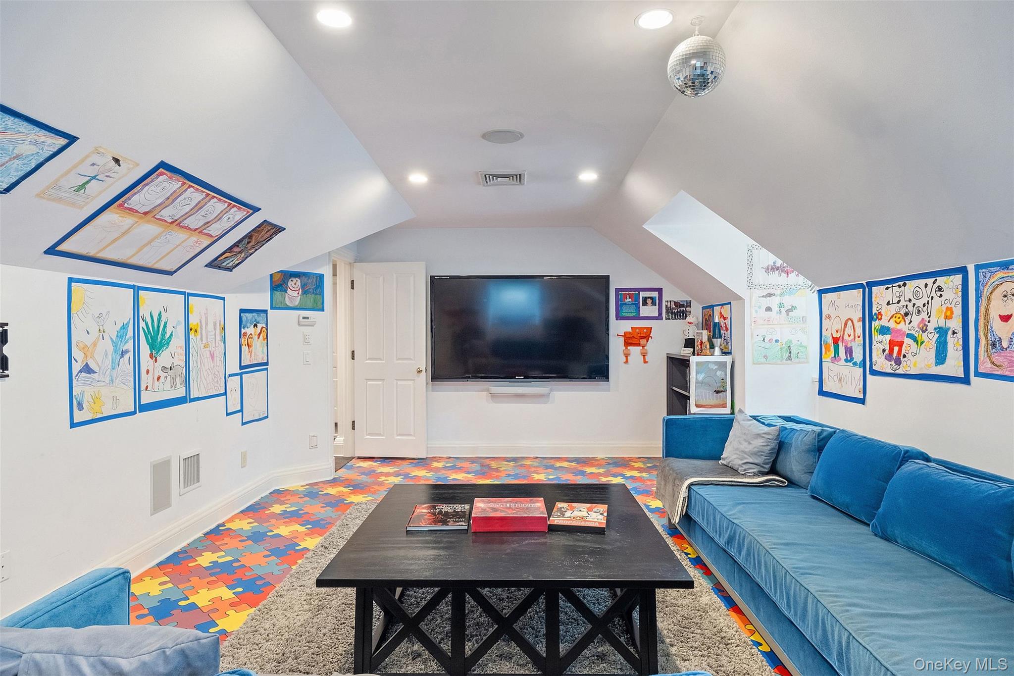 8 Ridgeview Circle, Armonk, NY 10504