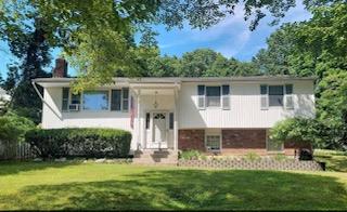 42 Noahs Path, Rocky Point, NY 11778