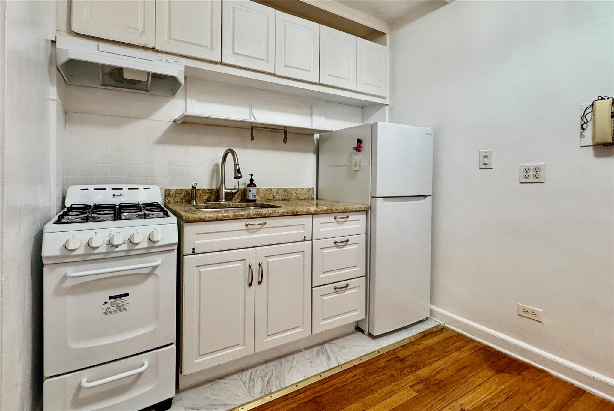 99-63 66th Avenue # E2, Rego Park, NY 11374