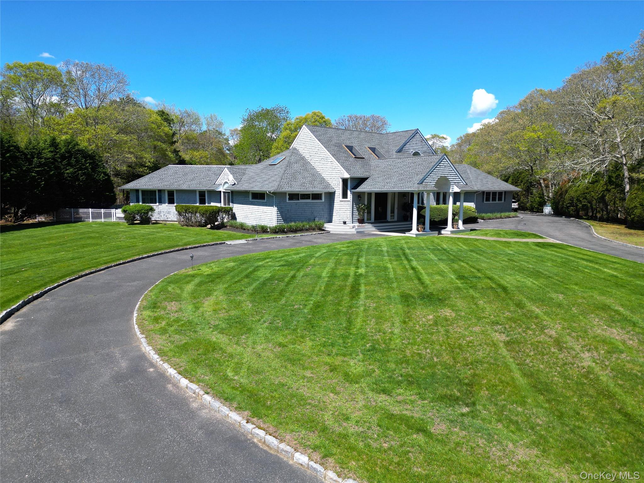 124 Montauk Highway, Westhampton, NY 11977