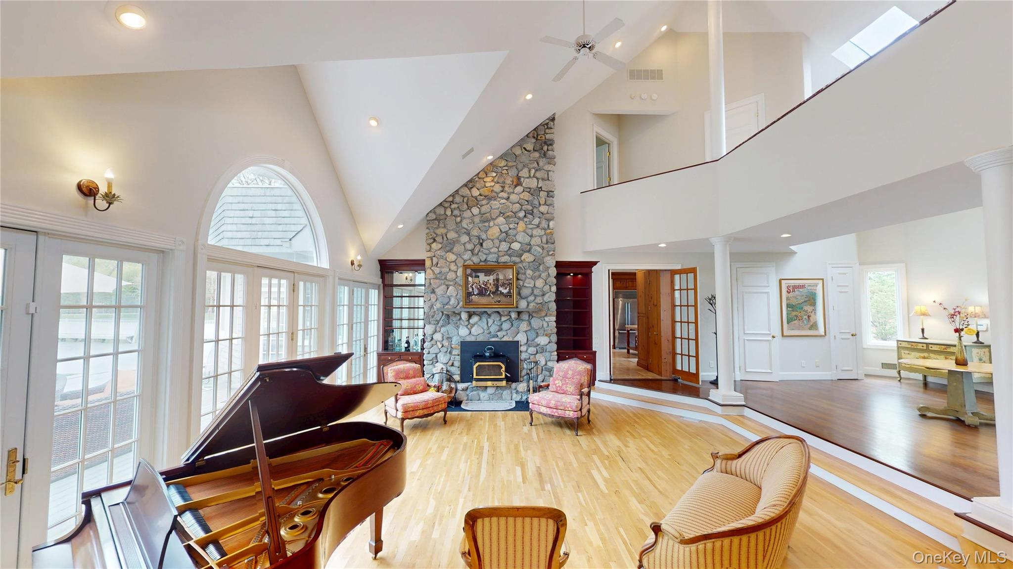 124 Montauk Highway, Westhampton, NY 11977