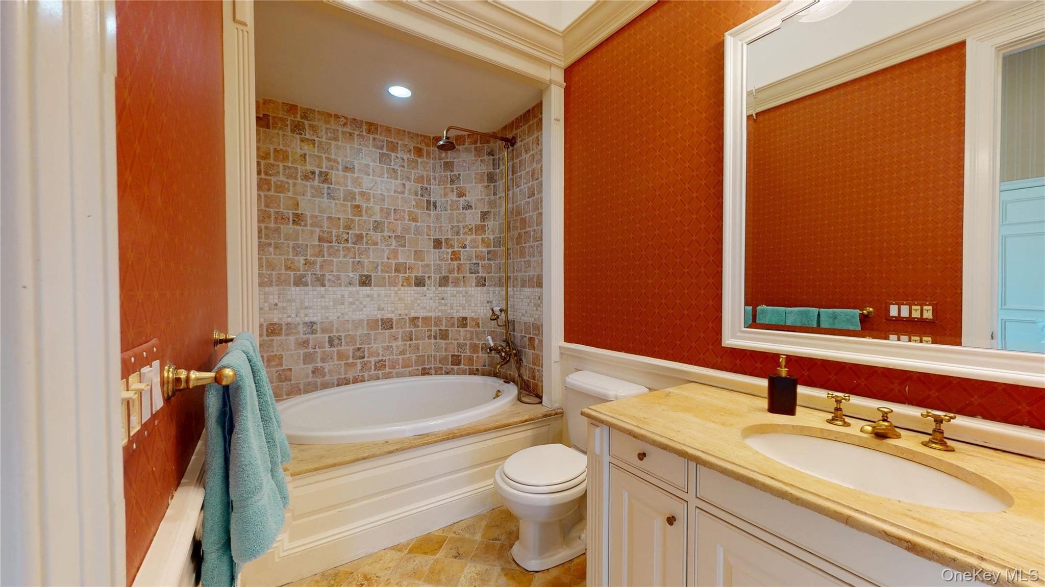 124 Montauk Highway, Westhampton, NY 11977