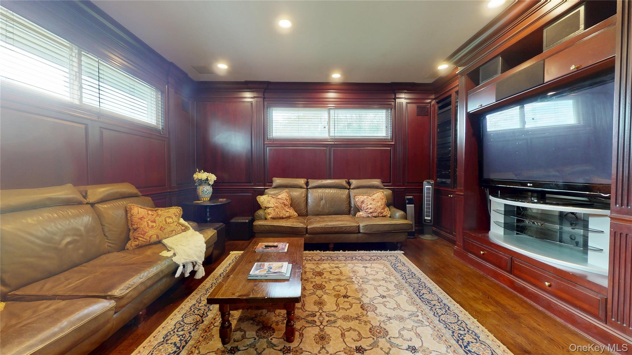 124 Montauk Highway, Westhampton, NY 11977