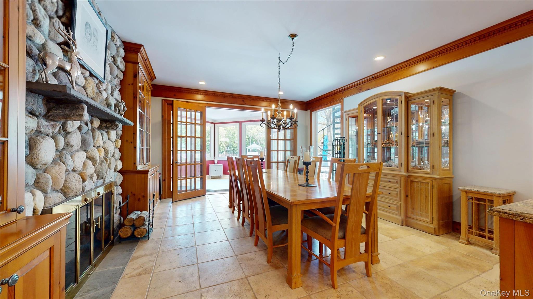 124 Montauk Highway, Westhampton, NY 11977