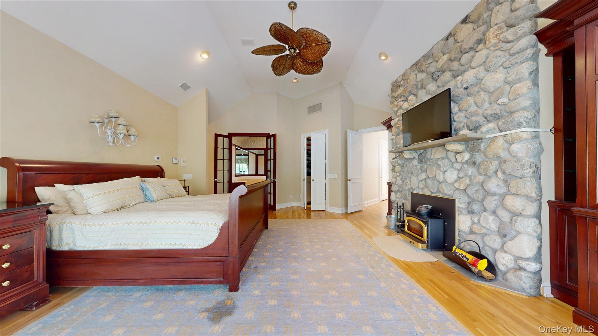 124 Montauk Highway, Westhampton, NY 11977