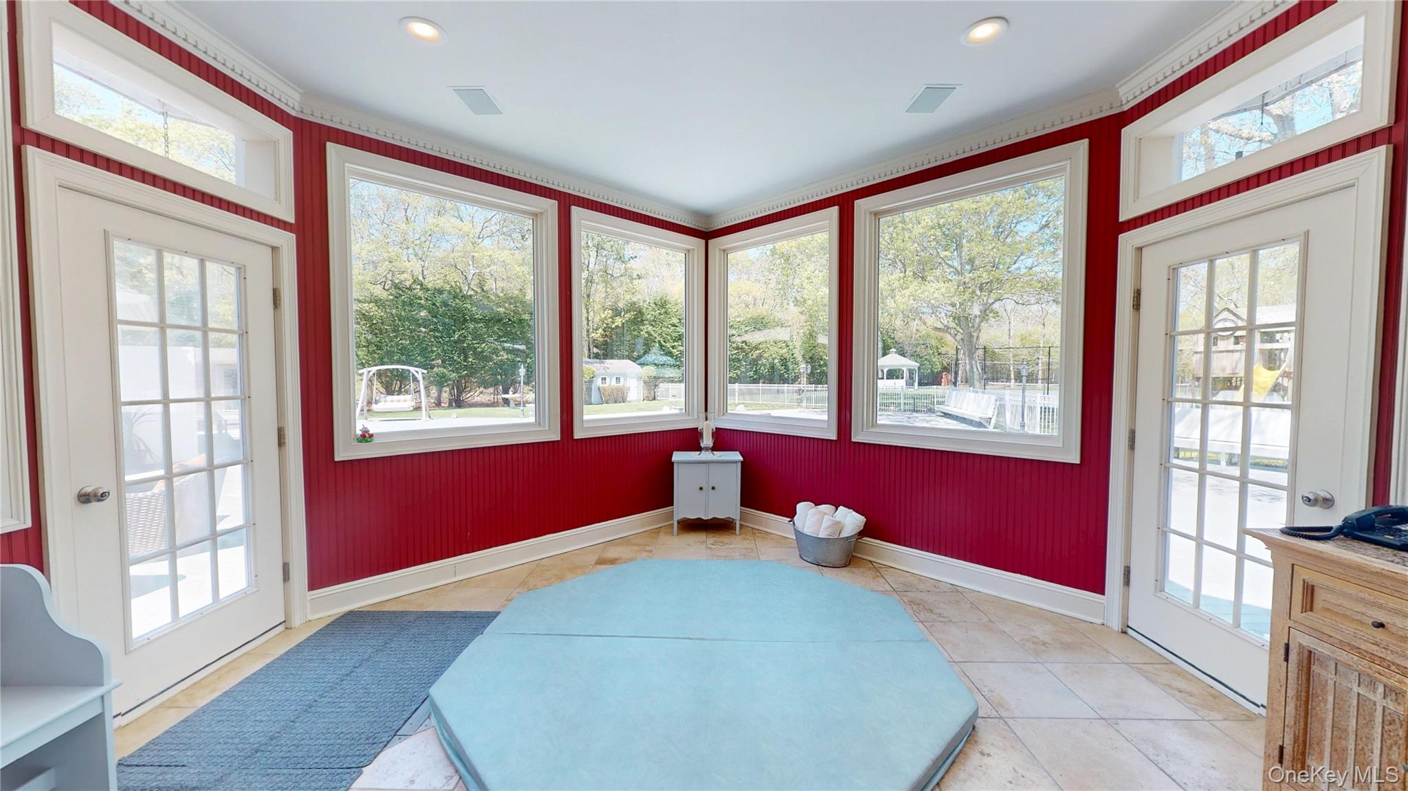 124 Montauk Highway, Westhampton, NY 11977