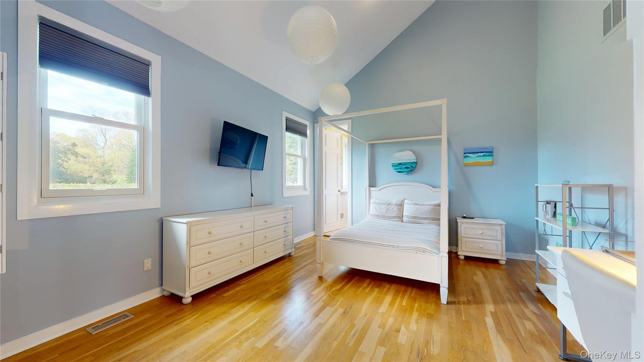 124 Montauk Highway, Westhampton, NY 11977