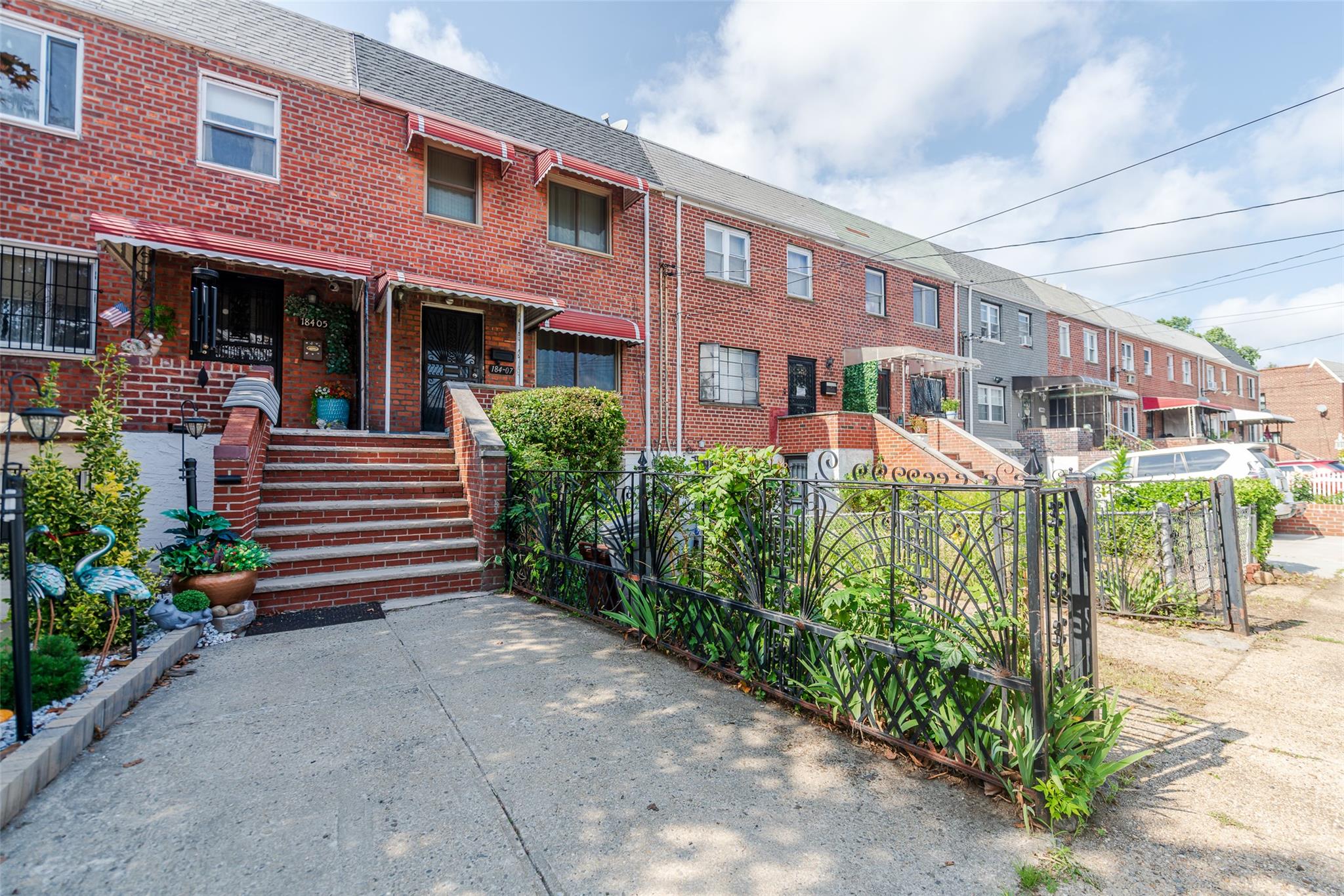 184-07 Henderson Avenue, Hollis, NY 11423