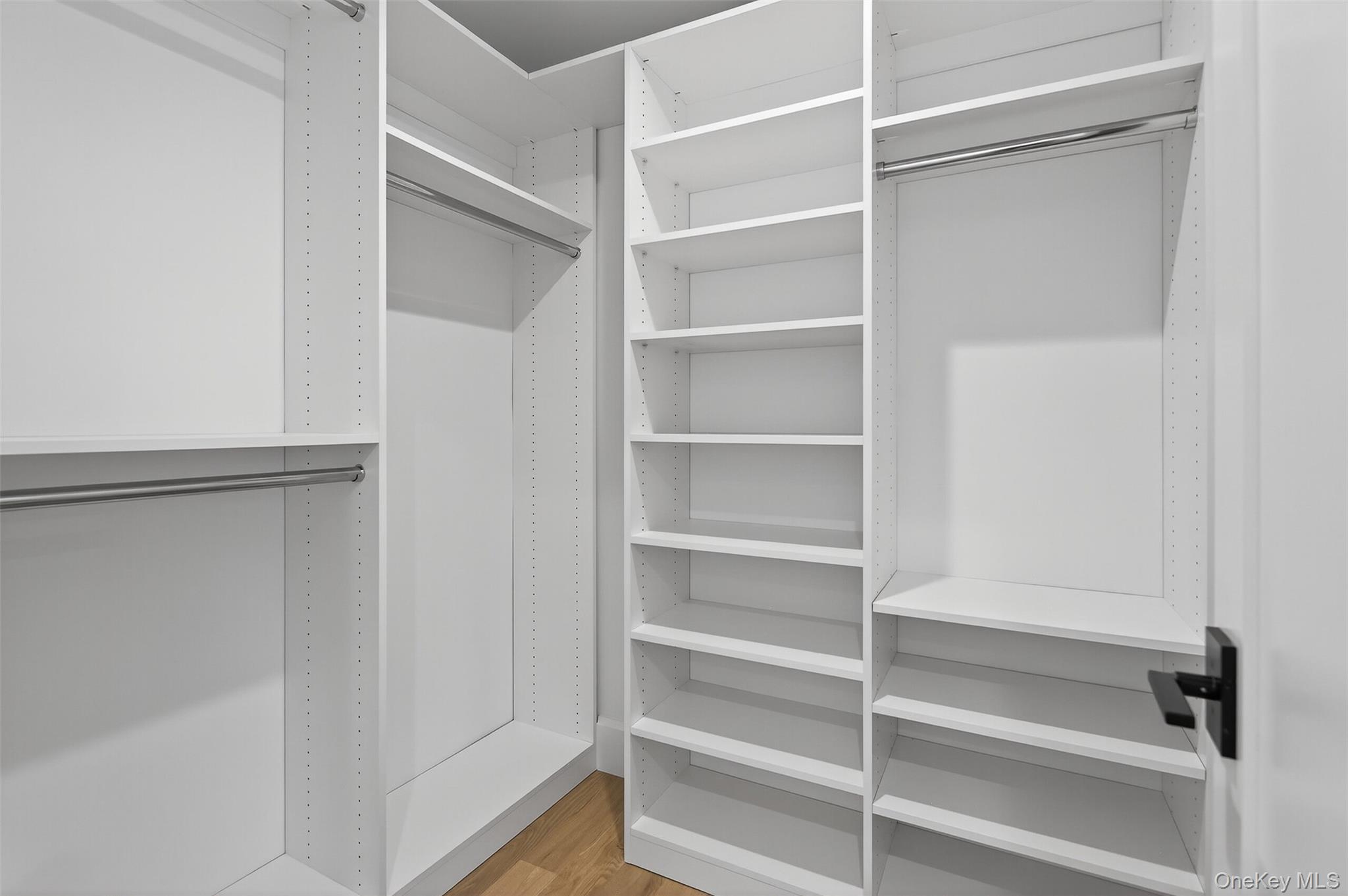 654 Caledonia Road, Dix Hills, NY 11746