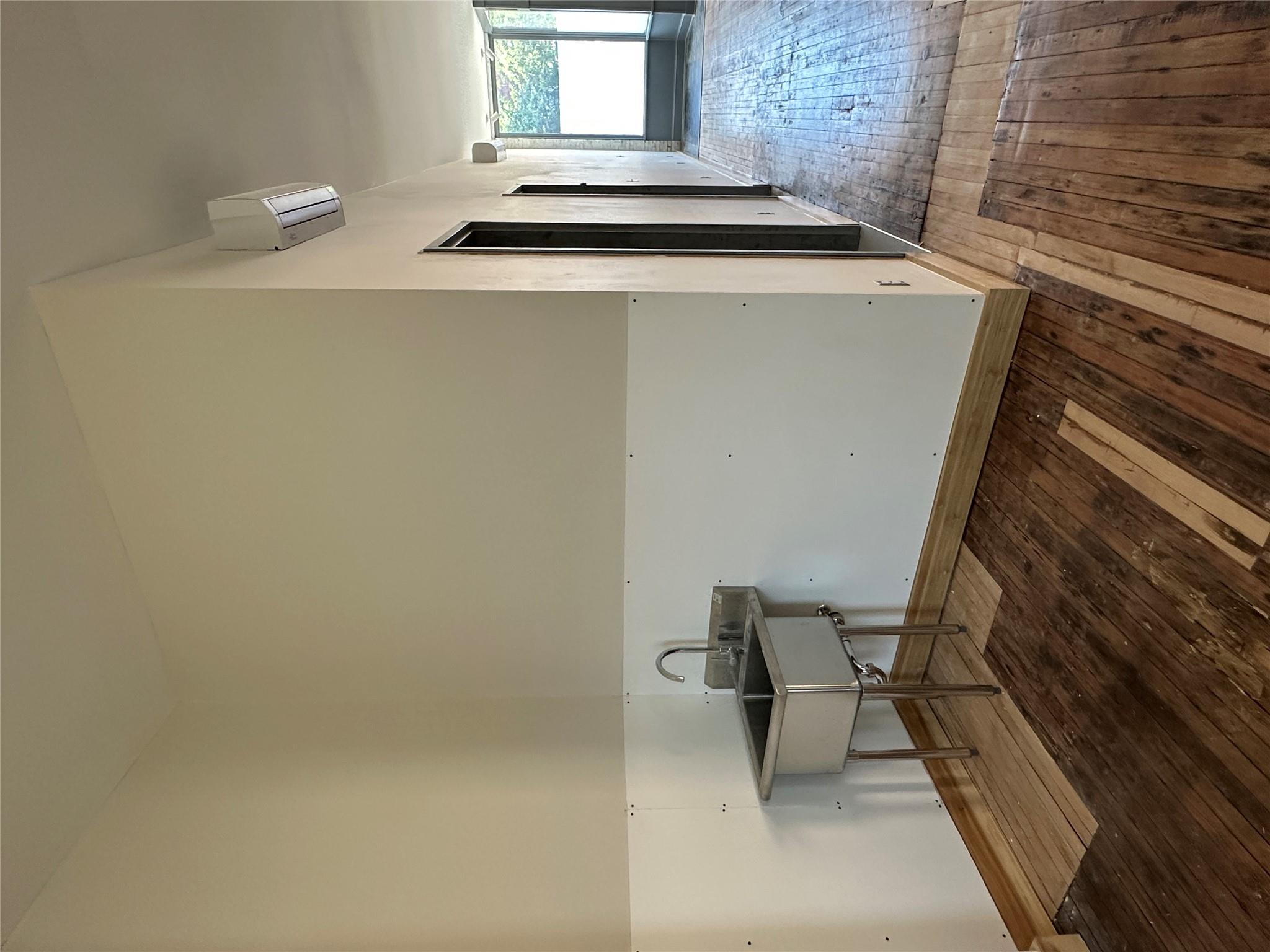 199 South Street # Storefront, Newburgh, NY 12550