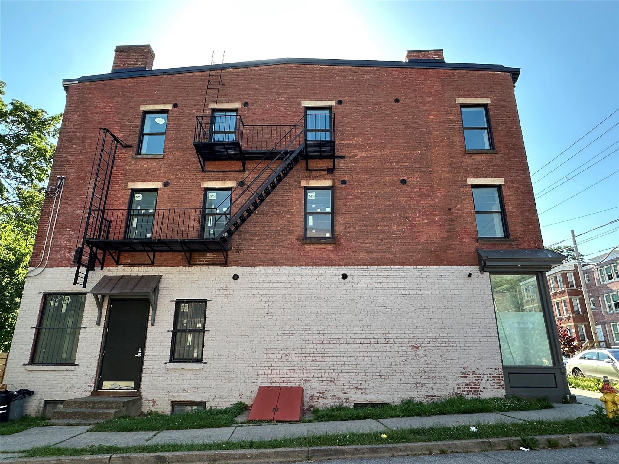 199 South Street # Storefront, Newburgh, NY 12550